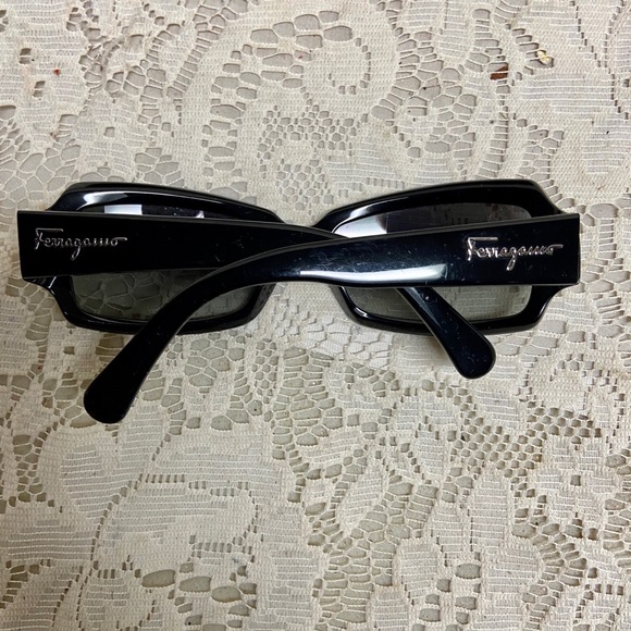 Salvatore Ferragamo Italy 2108 Sun Glasses - Picture 6 of 16